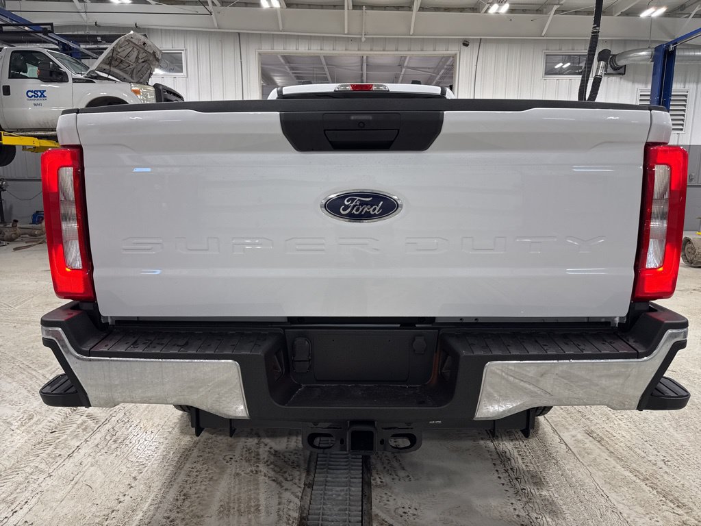 New 2025 Ford F250 XL w/ XL Driver Assist Package AWD/4WD image 7