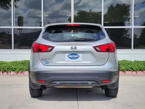 Used 2018 Nissan Rogue Sport S AWD/4WD image 6