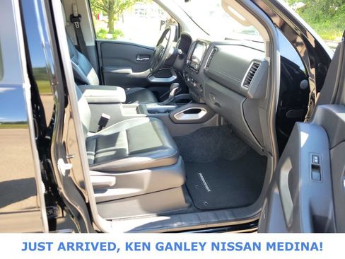 Certified 2022 Nissan Frontier SV w/ SV Premium Package AWD/4WD image 21