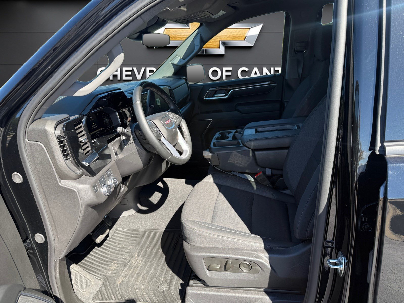 Used 2025 GMC Sierra 1500 Elevation AWD/4WD image 11