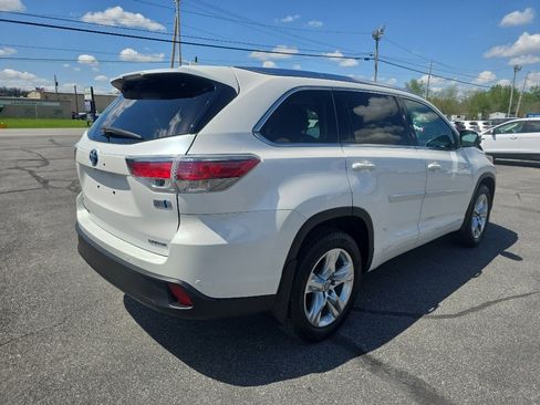 Used 2016 Toyota Highlander Limited w/ Driver Technology Package AWD/4WD image 6