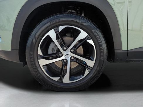 Used 2024 Chevrolet Trax RS w/ Driver Confidence Package FWD image 23