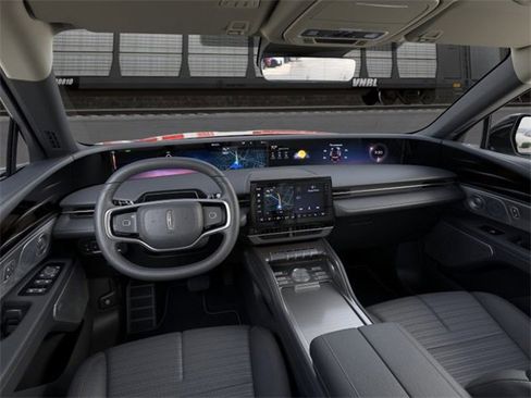 New 2026 Lincoln Nautilus Reserve image 9