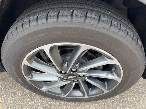 Certified 2024 Lincoln Corsair AWD w/ Equipment Group 101A image 9