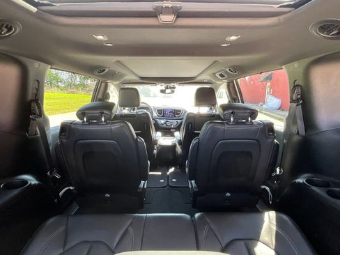 Used 2018 Chrysler Pacifica Touring-L Plus w/ Advanced Safetytec Group FWD image 20