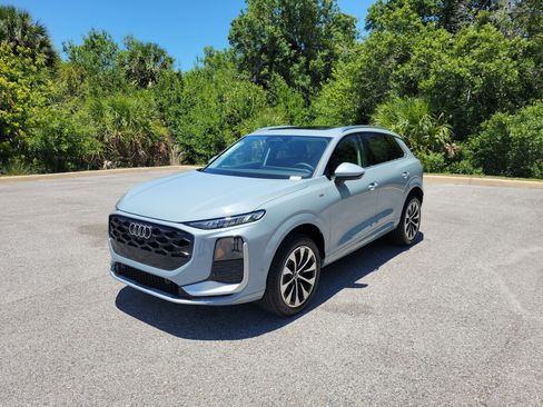 New 2026 Audi Q3 quattro 2.0T AWD/4WD image 8