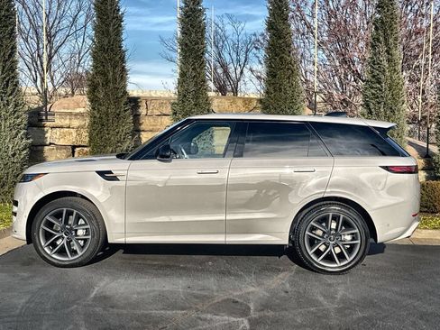 Certified 2026 Land Rover Range Rover Sport Dynamic SE AWD/4WD image 2