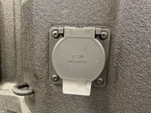 Used 2023 GMC Sierra 1500 AT4 w/ AT4 Preferred Package image 10