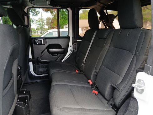 Used 2019 Jeep Wrangler Unlimited Sport S image 11
