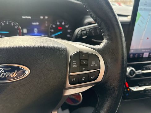 Used 2022 Ford Explorer Limited w/ Limited Technology Package image 19