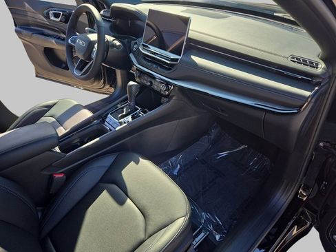 New 2025 Jeep Compass Limited w/ High Altitude Package image 10