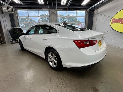 Used 2023 Chevrolet Malibu LS FWD image 3