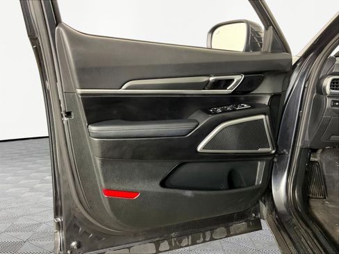 Used 2022 Kia Telluride LX AWD/4WD image 20