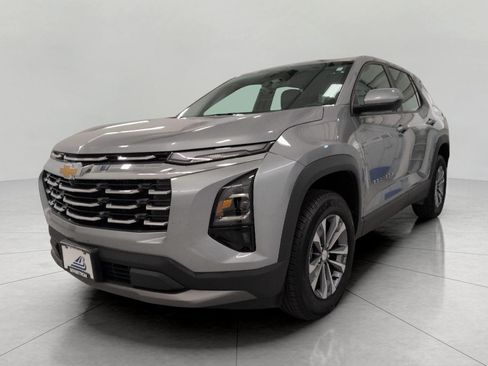 Used 2025 Chevrolet Equinox LT AWD/4WD image 12