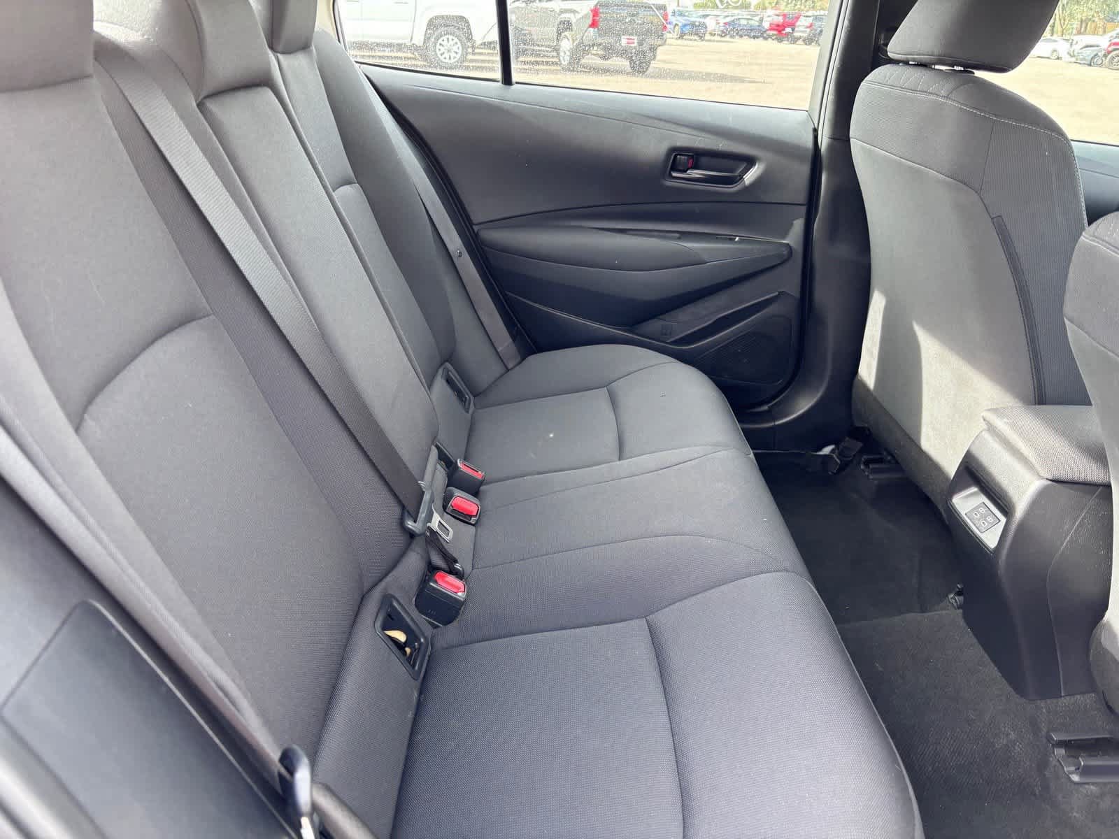 Used 2025 Toyota Corolla LE FWD image 9