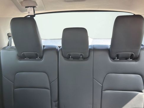 Used 2025 Nissan Pathfinder Platinum AWD/4WD image 17