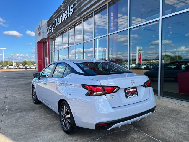 Certified 2025 Nissan Versa SV w/ Trunk Package FWD image 2