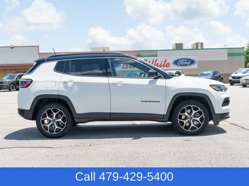 Used 2025 Jeep Compass Limited AWD/4WD image 7