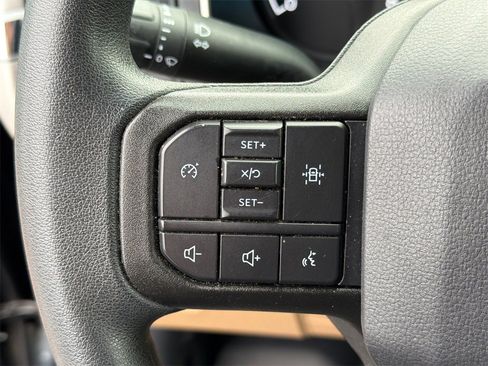 Used 2021 Ford F150 XLT image 24