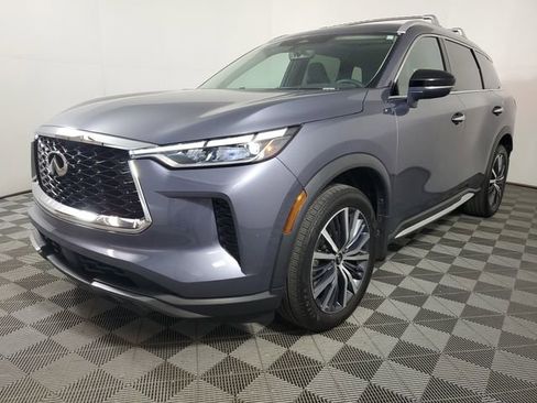 Used 2023 INFINITI QX60 Sensory w/ Cargo Package image 3