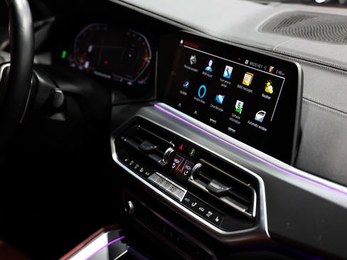 Used 2022 BMW X6 xDrive40i w/ Executive Package image 36