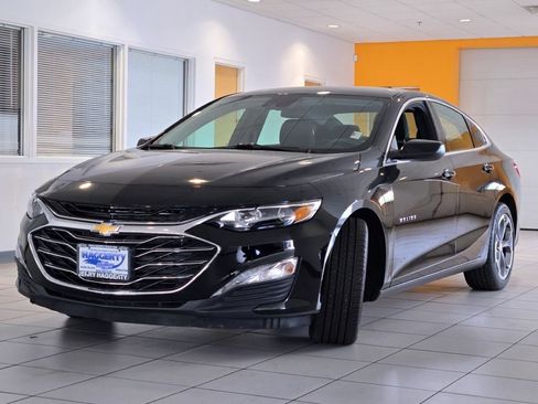 Used 2024 Chevrolet Malibu LT FWD image 4