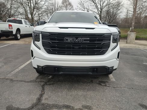 Used 2025 GMC Sierra 1500 Elevation w/ Elevation Premium Package image 2