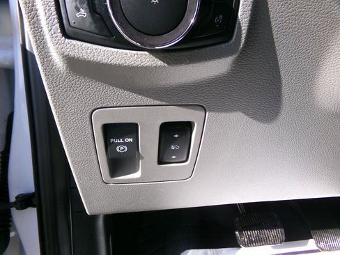 Used 2019 Ford F150 XLT w/ Equipment Group 302A Luxury image 16