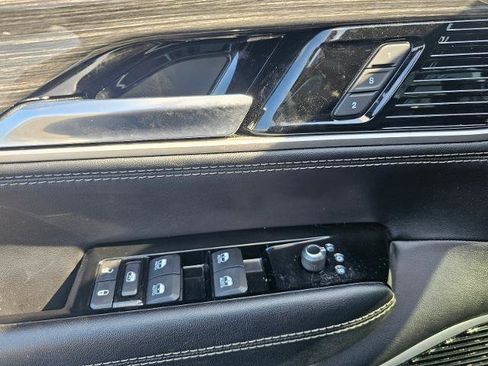 Used 2022 Jeep Wagoneer Series III w/ Premium Group I AWD/4WD image 55