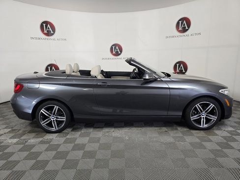 Used 2017 BMW 230i xDrive Convertible image 5