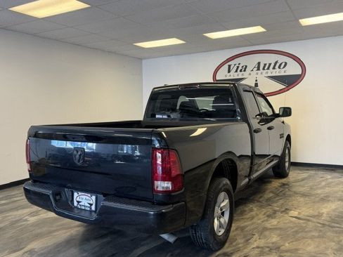 Used 2017 RAM 1500 Express AWD/4WD image 9