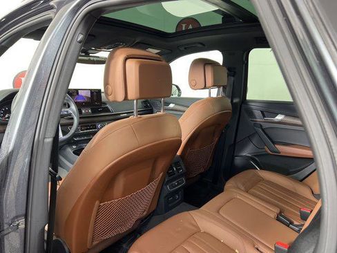 Used 2023 Audi Q5 2.0T Premium w/ Convenience Package image 10