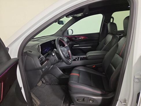 Used 2024 Chevrolet Traverse RS AWD/4WD image 14