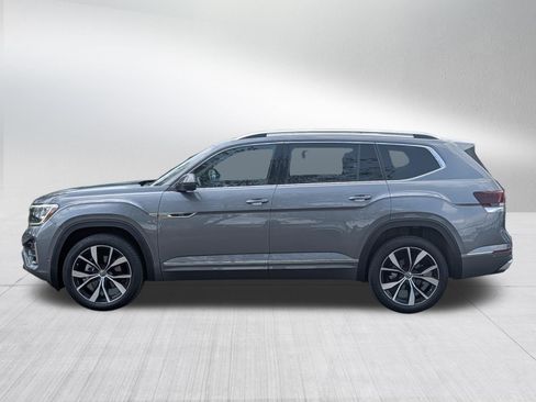 Used 2024 Volkswagen Atlas SEL Premium R-Line AWD/4WD image 4