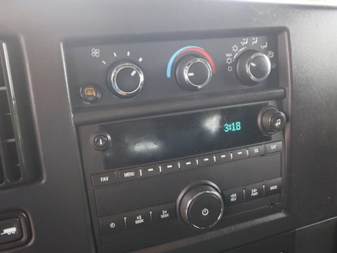 Used 2025 Chevrolet Express 2500 w/ Driver Convenience Package RWD image 22