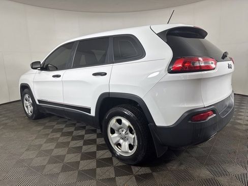 Used 2016 Jeep Cherokee Sport w/ Cold Weather Group image 6