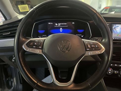 Used 2023 Volkswagen Jetta SE FWD image 22