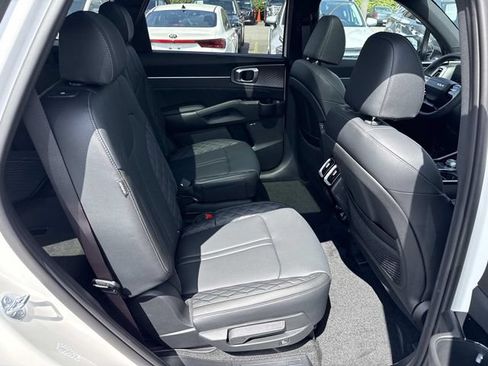 Used 2026 Kia Sorento SX Prestige AWD/4WD image 11