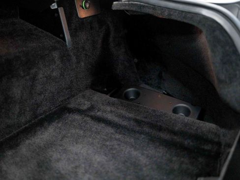 Used 2016 Aston Martin Vanquish Coupe image 71