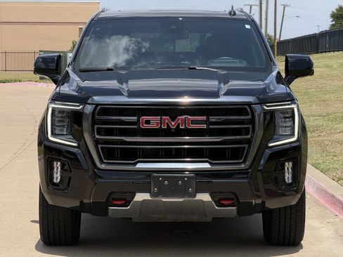 Used 2023 GMC Yukon XL AT4 w/ AT4 Premium Package AWD/4WD image 8