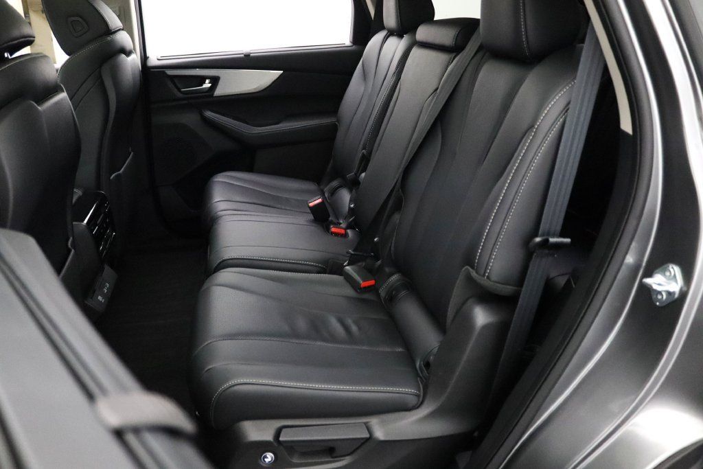 Used 2024 Acura MDX w/ Technology Package AWD/4WD image 10