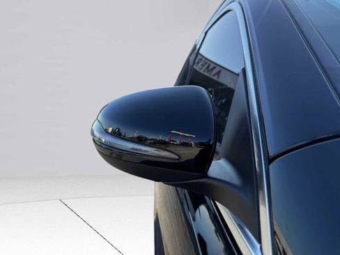 Used 2021 Mercedes-Benz GLB 250 image 9