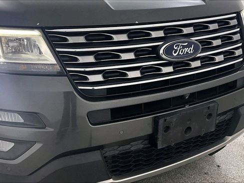 Used 2017 Ford Explorer Limited w/ Equipment Group 301A image 38