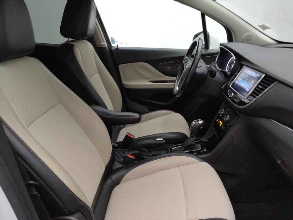 Used 2020 Buick Encore Preferred AWD/4WD image 21