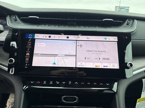 New 2026 Jeep Grand Cherokee Altitude image 14