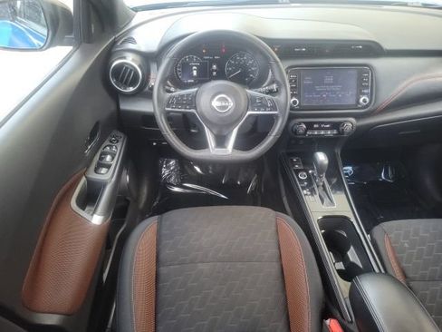 Used 2023 Nissan Kicks SR FWD image 15