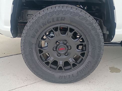 New 2026 Toyota Tacoma SR5 AWD/4WD image 21