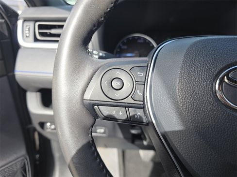 Certified 2022 Toyota RAV4 SE image 29