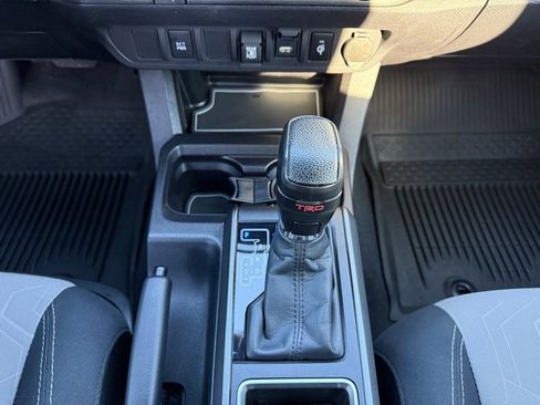 Used 2022 Toyota Tacoma TRD Sport image 24