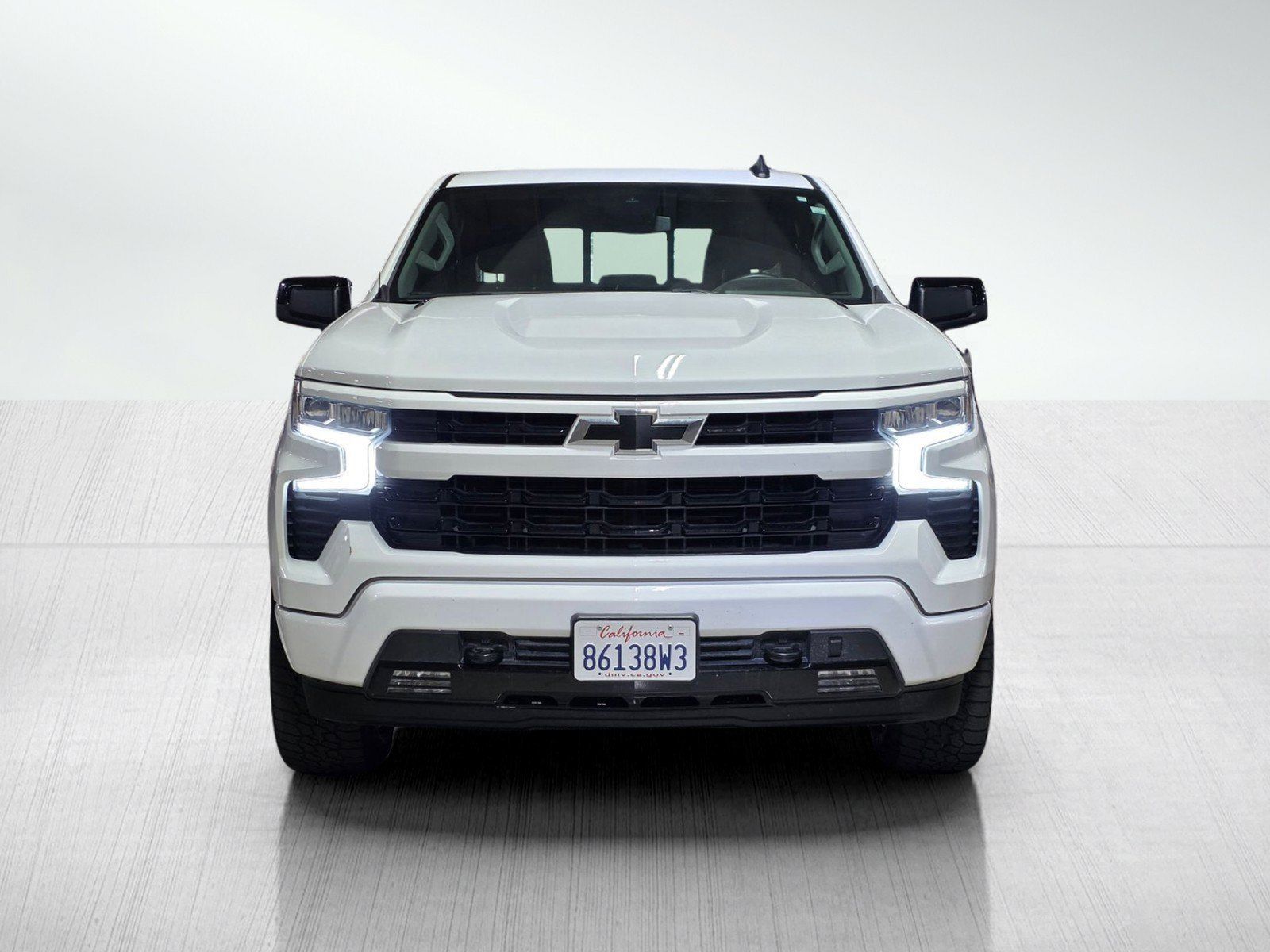 Used 2024 Chevrolet Silverado 1500 RST w/ Convenience Package II AWD/4WD image 2
